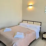 Harilla Hotel *